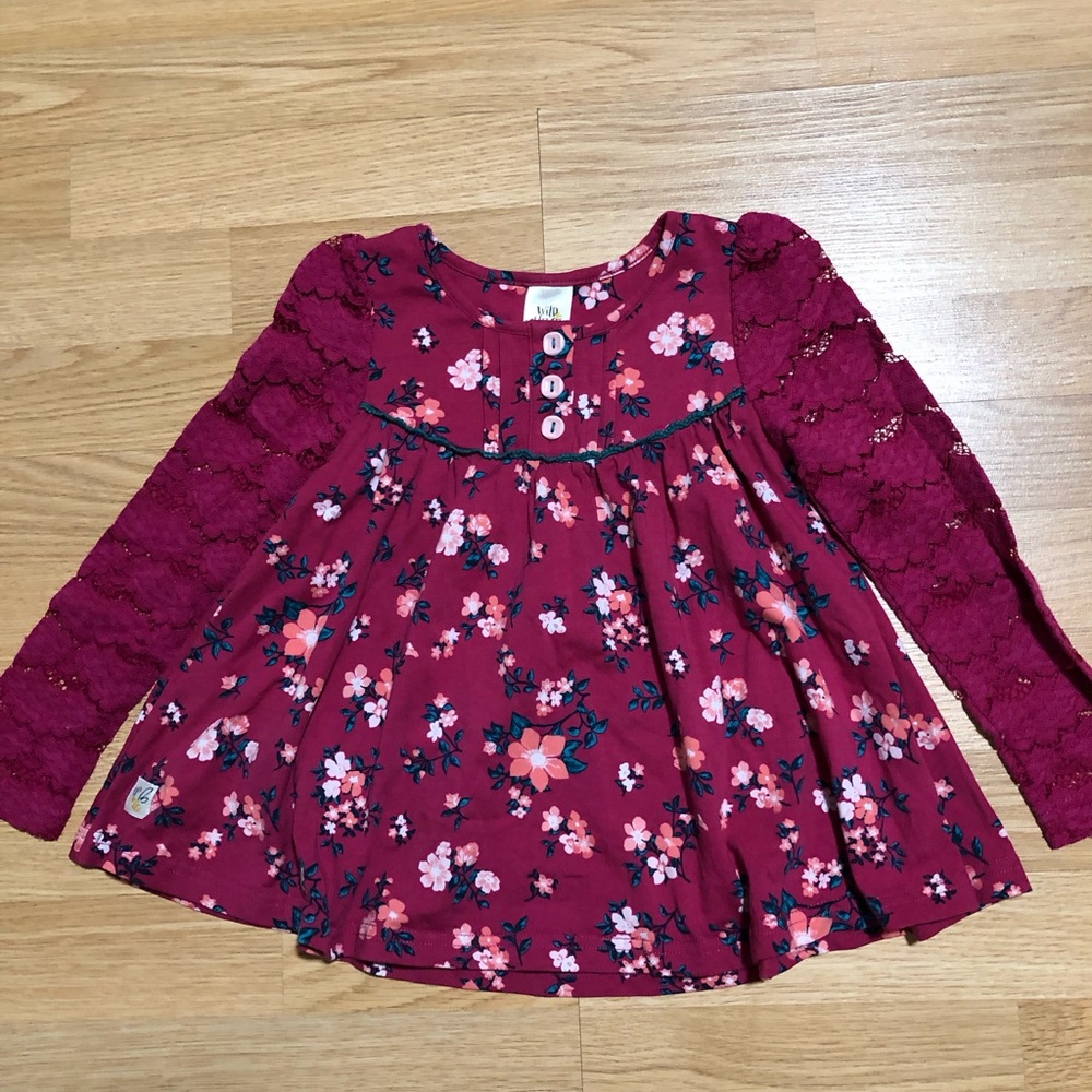 “Wildflower” tunic size 4 in great condition